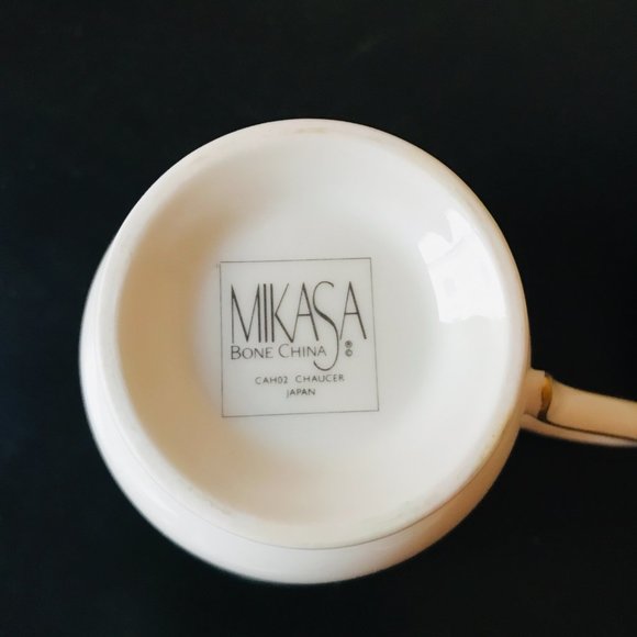 Set of China-blue white gold-Mikasa Chaucer Dinnerware Bone China(60 pc) - Picture 7 of 13